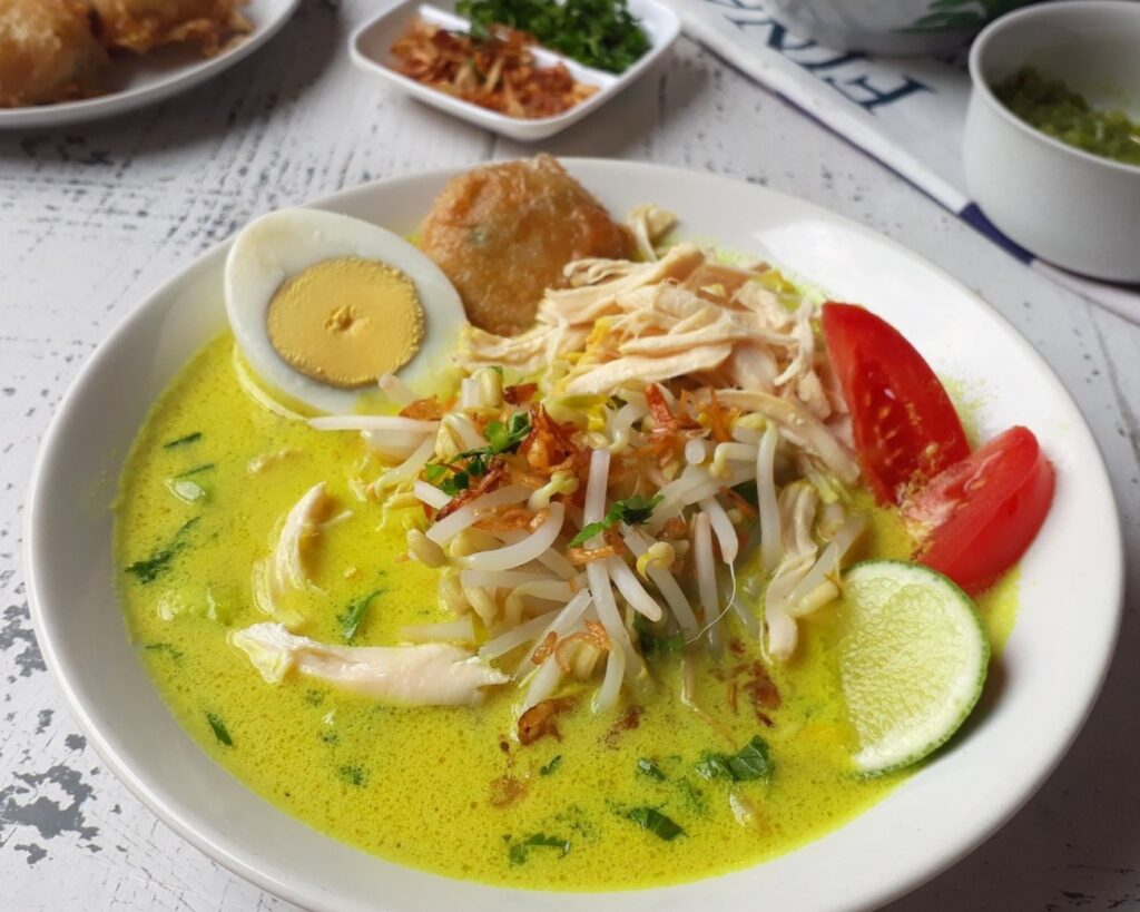 Soto kuah Santan