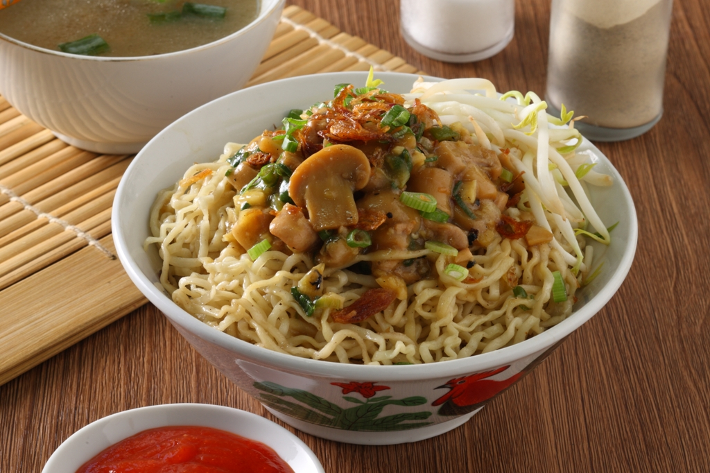 mie ayam tradisional indonesia