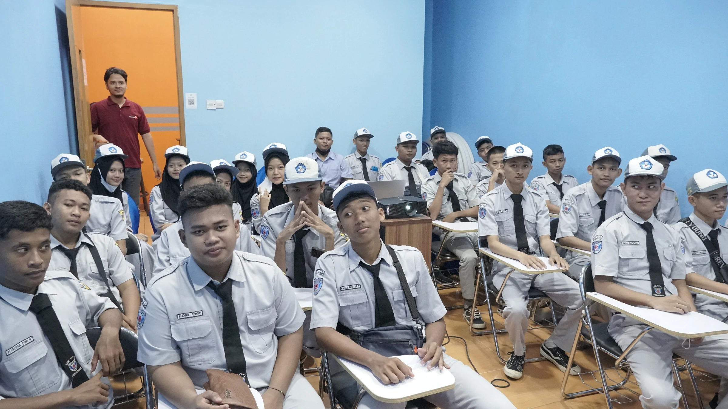 peran kunjungan industri bagi akademik