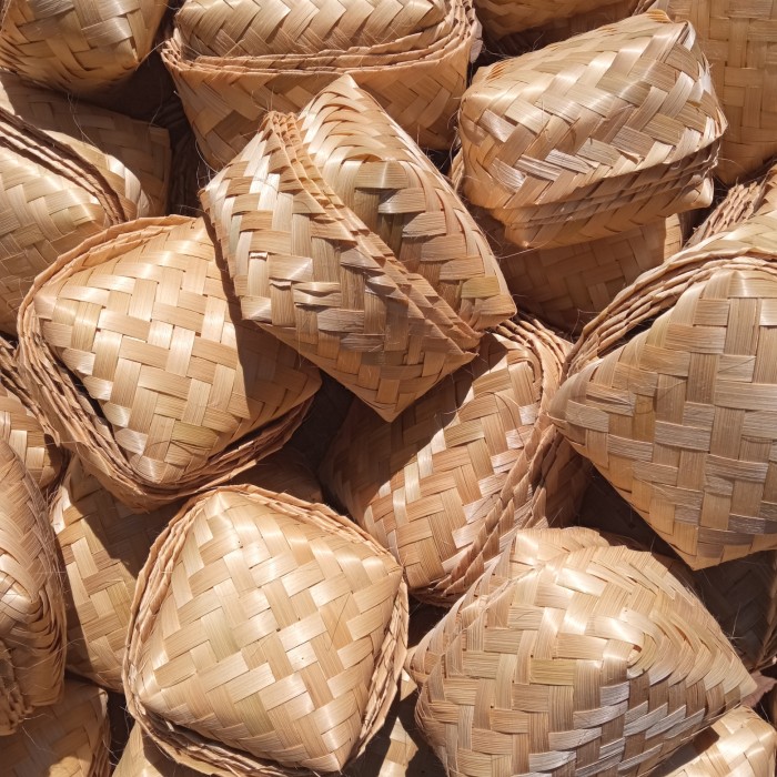 cara menganyam besek bambu