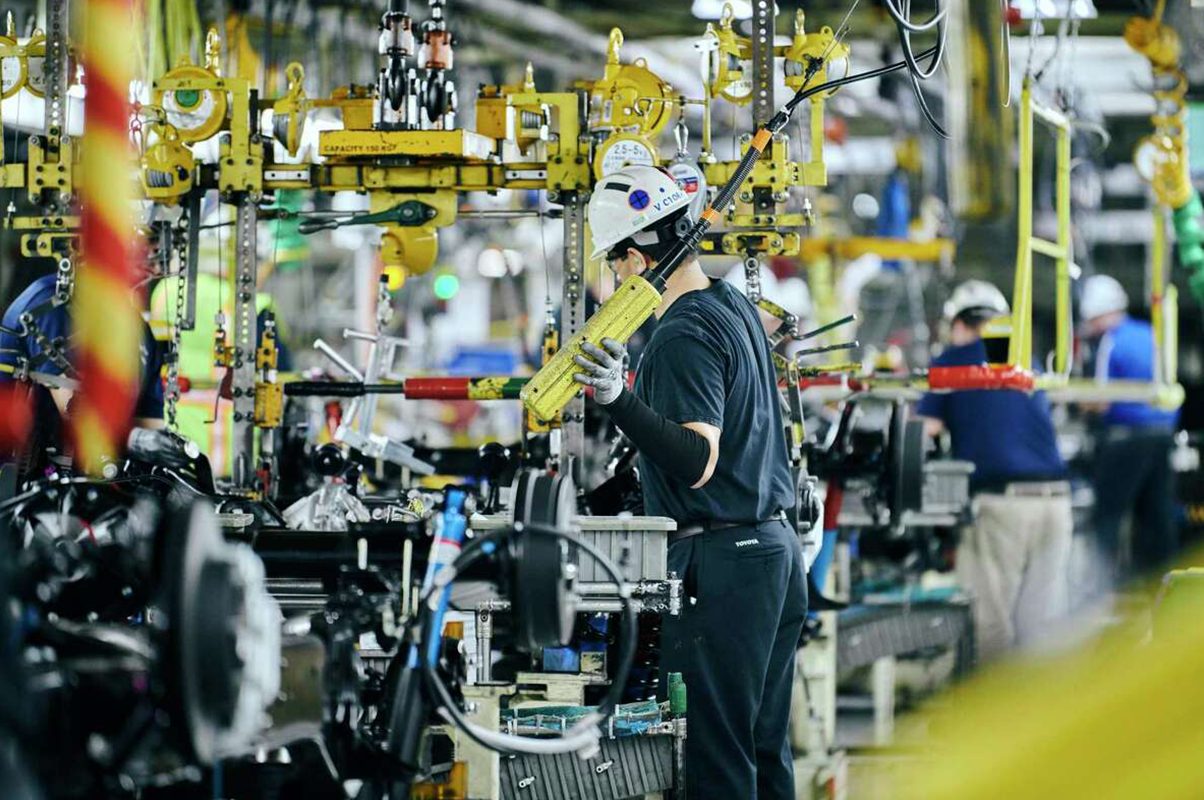 Eksplorasi teknologi rekayasa industri