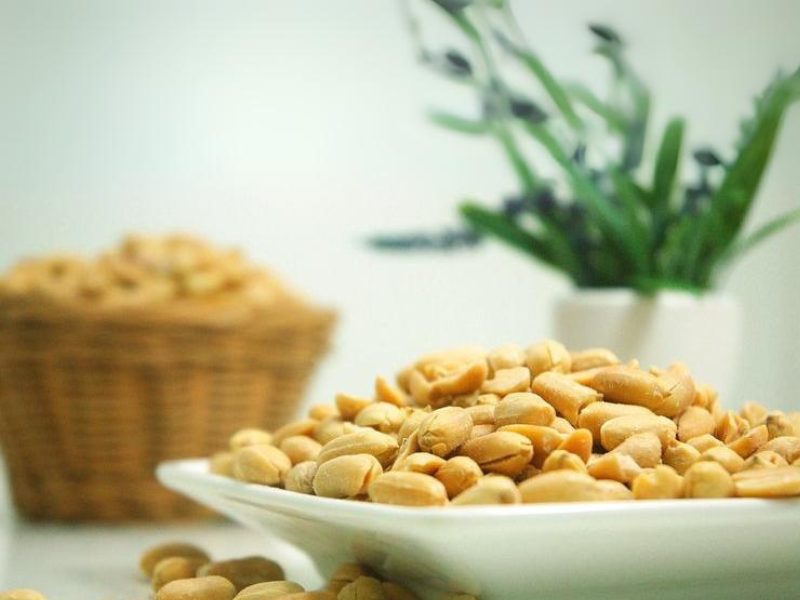 Aneka Cemilan dari Kacang Tanah