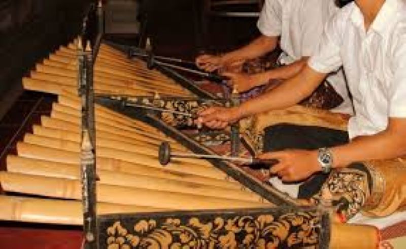 alat musik dari bambu