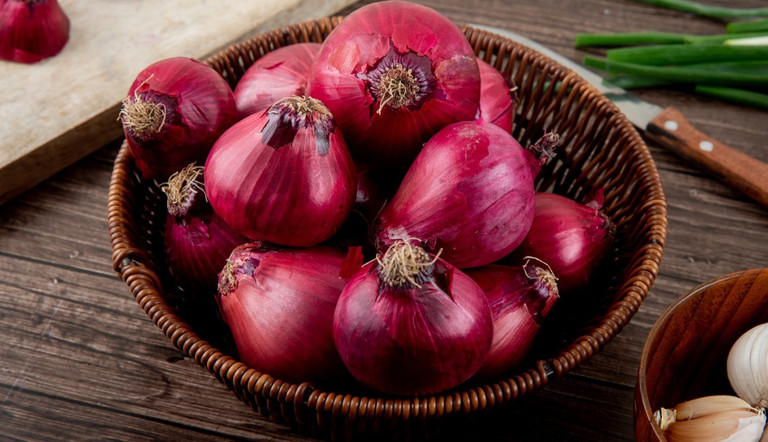Cara Mempercepat Kupas Bawang
