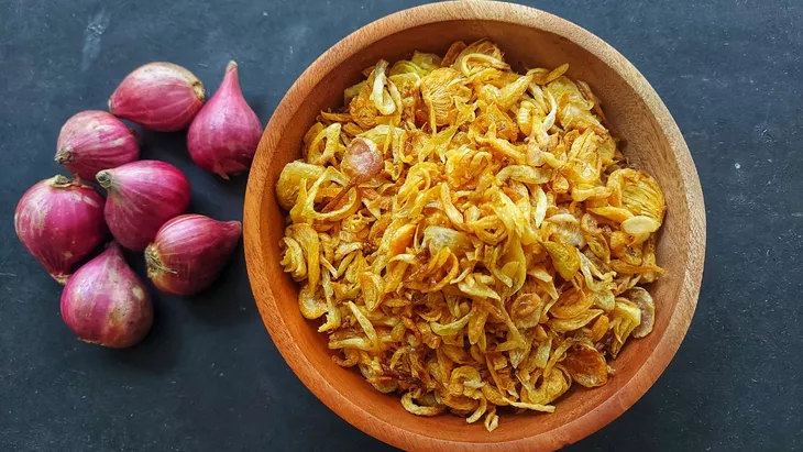 strategi usaha bawang goreng laris