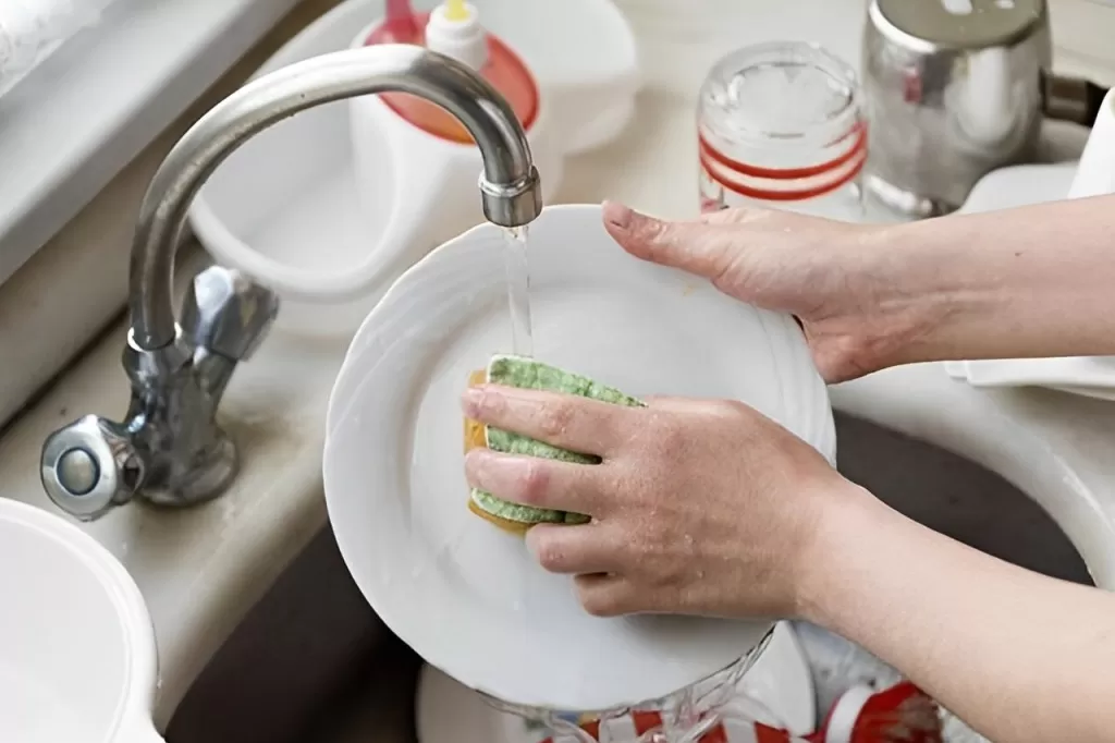 Panduan Pencucian Peralatan Dapur untuk Menjaga Higienitas