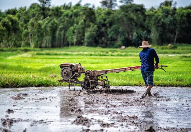 fungsi hand tracktor untuk pertanian